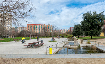 Un dels estanys del parc