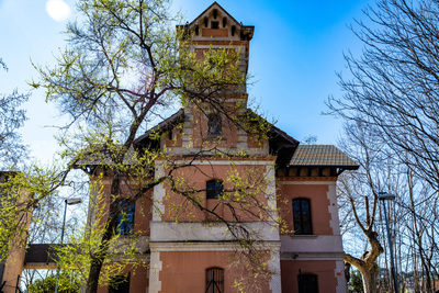 Façana de la Casa de les Aigües