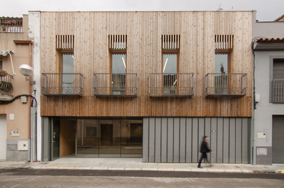 Foto: Stela Salinas Façana del nou arxiu municipal
