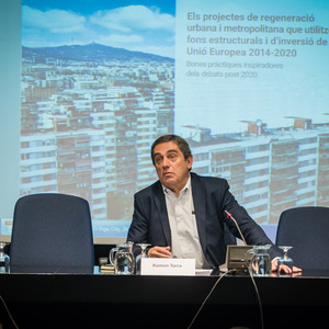 Benvinguda d'Alfred Bosch als assistents a les jornades "espais llindar" i "regeneració urbana" al MUHBA