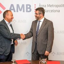 Antoni Poveda i Andreu Martínez celebren l'acord