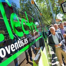 Viatge inaugural del bus elèctric de Sant Cugat