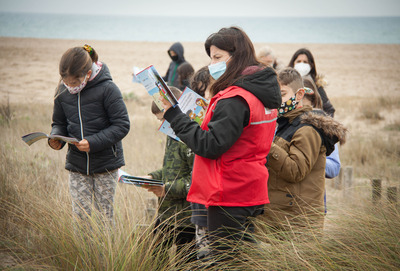 Grup d'escolars a les dunes