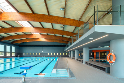 Vista de la piscina de carrils