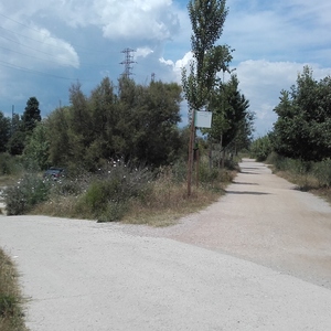 Zona d'estada i aparcament del camí del sorral