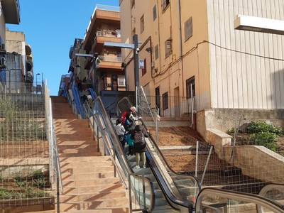 Escales mecàniques al barri de la Pau de Badalona