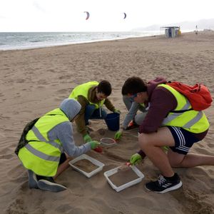 Estudi de microplàstics a la platja de Barcelona