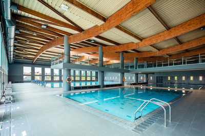 La piscina petita en primer pla