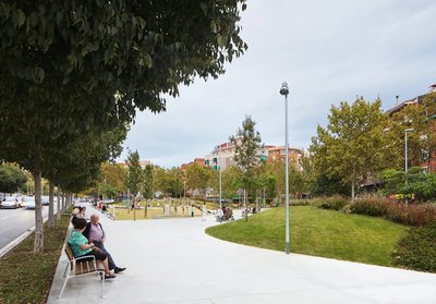 Zona de descans amb bancs