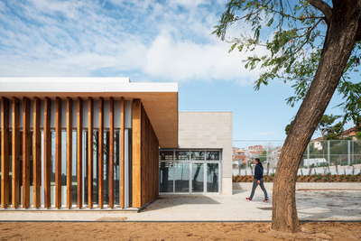 Entrada del centre cívic