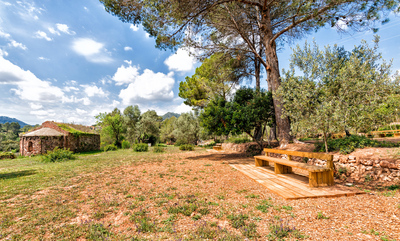 Zona de descans al costat de l'ermita