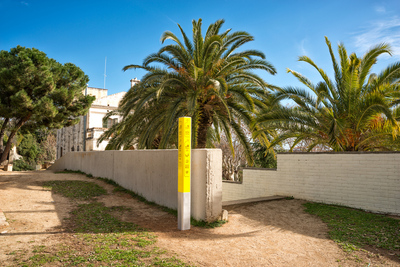 Sanyalització al costat d'unes escales