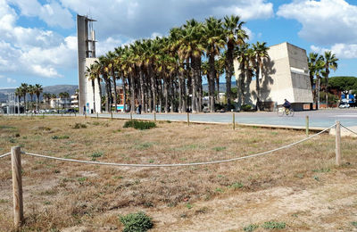 Tancaments de fusta i corda a les dunes