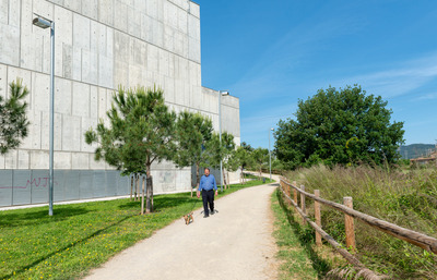 Un dels camins del parc