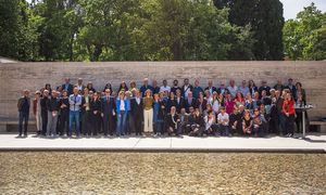 Els participants al Pavelló Mies van der Rohe