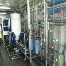 Interior de instalaciones de depuración de agua