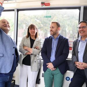Quatre dels vint-i-un vehicles nous