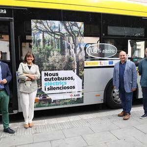 Quatre dels vint-i-un vehicles nous