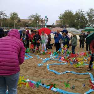 Imatge d'una de les activitats del projecte a la platja