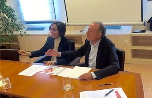 Maria Seguí i Antoni Poveda durant la reunió