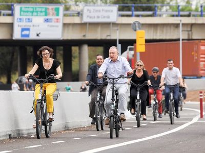 Pedalada inaugural del carril bici