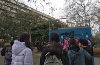 Alumnes visitant la Xarxa de Vigilància i Previsió de la Contaminació Atmosfèrica