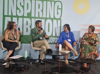 Guille López, conseller delegat d’Acció Climàtica de l’AMB participant en una taula rodona de la COP30