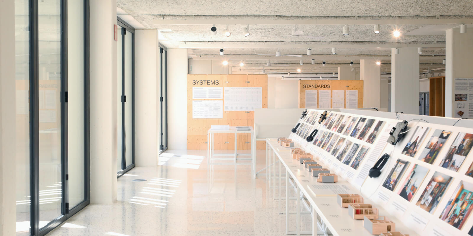 Exposició “Housing Standardisation”